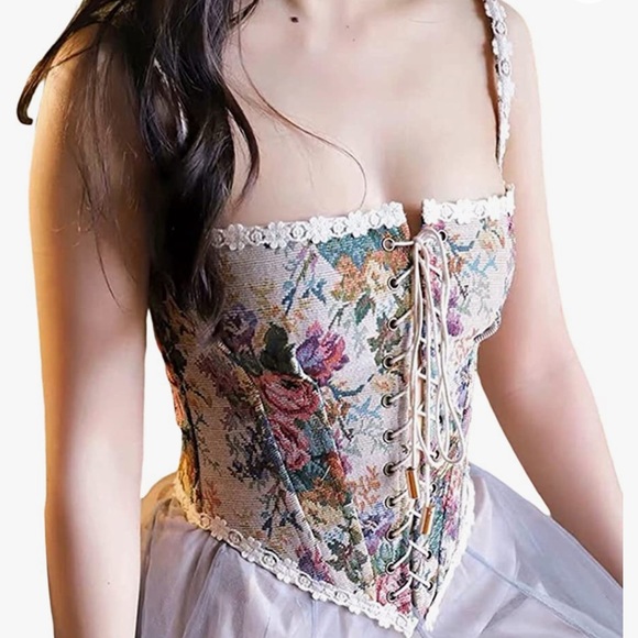 Corset - Picture 2 of 3